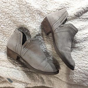 Carlos Ankle Boots